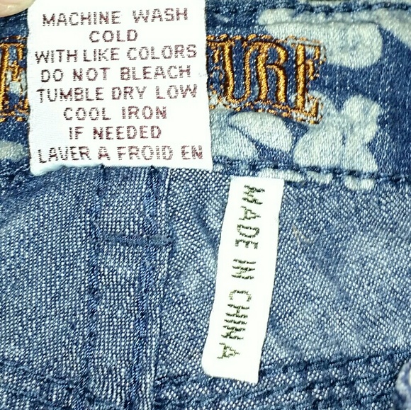 Free Culture Jeans - Indigo Denim Floral Shorts - Picture 6 of 7